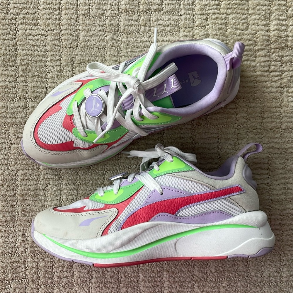 PUMA RS Curve International Women’s Day sneakers size 7 women’s authentic